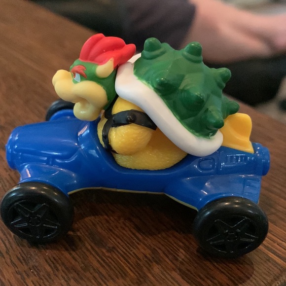 Nintendo set of 2 Toadette Bowser racecar McDonald’s toy Super Mario collectible - Picture 11 of 12
